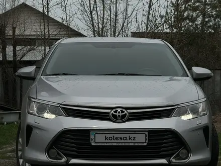 Toyota Camry 2015 года за 11 500 000 тг. в Алматы – фото 2