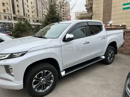 Mitsubishi L200 2020 года за 14 800 000 тг. в Алматы – фото 3