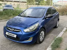 Hyundai Accent, 2011