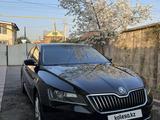 Skoda Superb 2019 года за 15 500 000 тг. в Алматы – фото 2