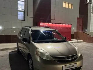 Toyota Sienna, 2008