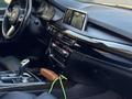 BMW X5 2018 года за 19 500 000 тг. в Атырау – фото 13