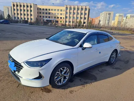 Hyundai Sonata 2023 года за 11 500 000 тг. в Астана