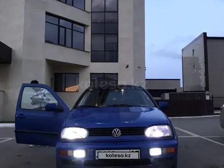 Volkswagen Golf 1994 года за 1 050 000 тг. в Кокшетау – фото 3