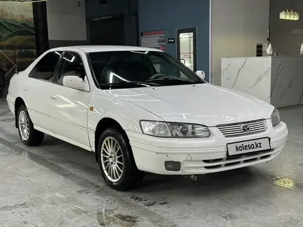 Toyota Camry 1999 года за 2 000 000 тг. в Семей – фото 4