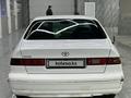 Toyota Camry 1999 года за 2 000 000 тг. в Семей – фото 2