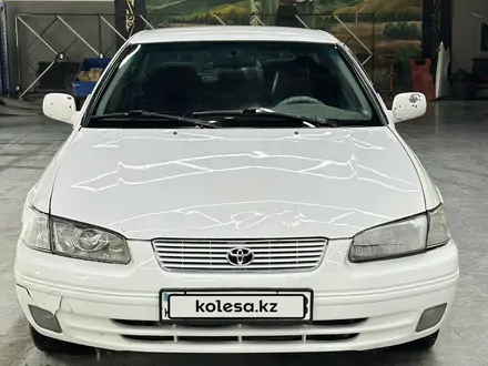 Toyota Camry 1999 года за 2 000 000 тг. в Семей