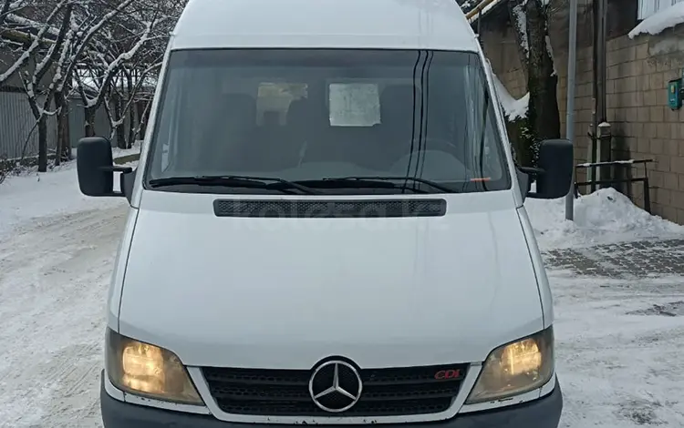 Mercedes-Benz Sprinter 2004 годаүшін8 500 000 тг. в Алматы