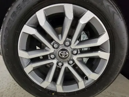 Toyota 4Runner 2026 года за 40 850 000 тг. в Семей – фото 8