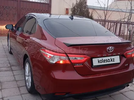 Toyota Camry 2020 года за 11 500 000 тг. в Туркестан – фото 4