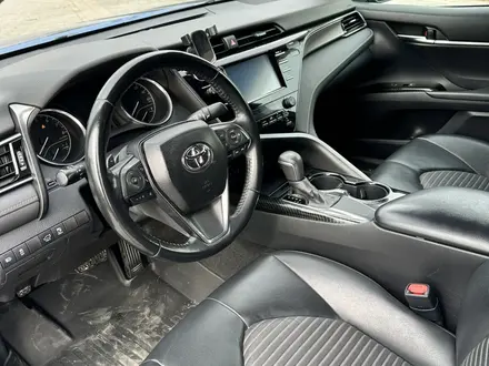 Toyota Camry 2019 года за 11 500 000 тг. в Алматы – фото 12