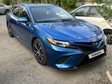 Toyota Camry 2019 года за 11 500 000 тг. в Алматы – фото 2