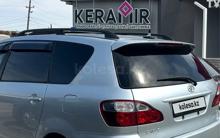 Toyota Ipsum 2004 года за 6 300 000 тг. в Атырау