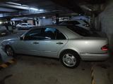 Mercedes-Benz E 500 1996 годаfor3 990 000 тг. в Астана – фото 3