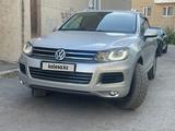 Volkswagen Touareg 2012 года за 13 000 000 тг. в Усть-Каменогорск – фото 2