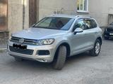 Volkswagen Touareg 2012 года за 13 000 000 тг. в Усть-Каменогорск