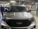 Ford Explorer 2021 года за 19 000 000 тг. в Астана – фото 2