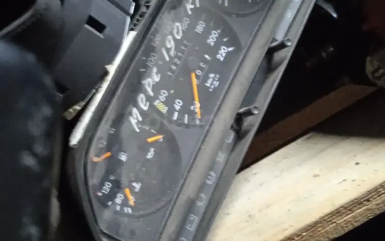Щиток приборов mercedes 190үшін22 000 тг. в Костанай