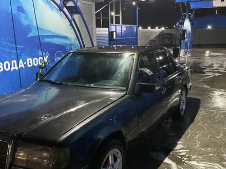 Mercedes-Benz E 200 1993 года за 1 000 000 тг. в Петропавловск – фото 6