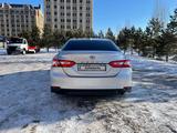 Toyota Camry 2020 года за 13 120 000 тг. в Астана – фото 3