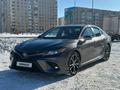 Toyota Camry 2019 годаfor11 900 000 тг. в Астана