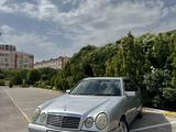 Mercedes-Benz E 280 1999 годаfor4 300 000 тг. в Актау