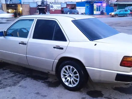 Mercedes-Benz E 200 1990 года за 1 100 000 тг. в Тараз – фото 6