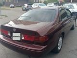 Toyota Camry 2000 года за 3 200 000 тг. в Астана – фото 3