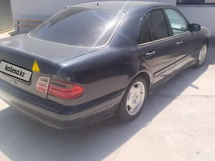 Mercedes-Benz E 280 2001 года за 2 500 000 тг. в Шымкент – фото 10