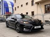 Toyota Camry 2018 годаүшін11 700 000 тг. в Шымкент – фото 4