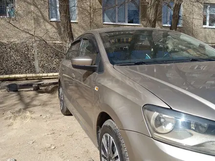 Volkswagen Polo 2016 года за 5 800 000 тг. в Жезказган – фото 2