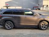 Toyota Highlander 2014 годаүшін13 600 000 тг. в Актобе – фото 2