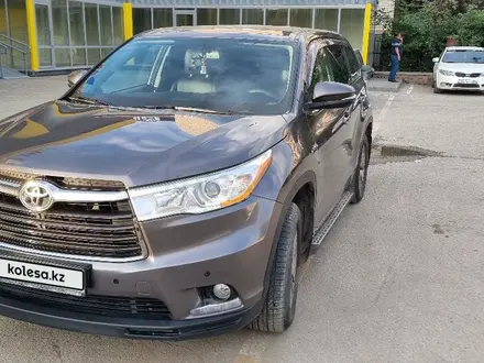 Toyota Highlander 2014 года за 13 600 000 тг. в Актобе – фото 3