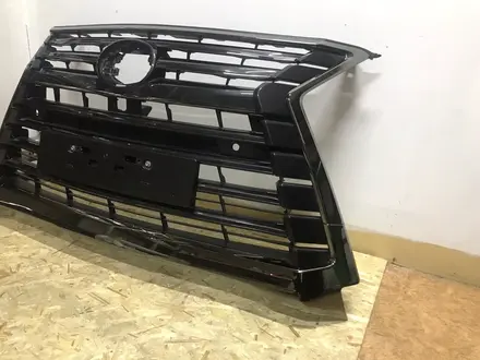 Решетка Радиатора Лексус 570 2019 за 165 000 тг. в Алматы – фото 2