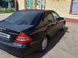 Mercedes-Benz C 200 2001 годаfor3 100 000 тг. в Петропавловск – фото 3