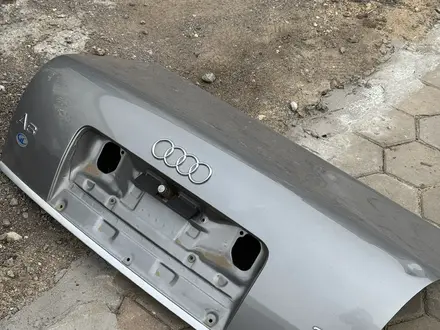 Крышка багажника Audi a6 c5 седан за 2 777 тг. в Актобе