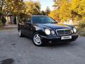 Mercedes-Benz E 230 1996 года за 2 000 000 тг. в Талдыкорган