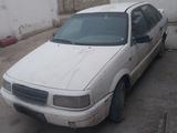 Volkswagen Passat 1993 годаfor500 000 тг. в Актау