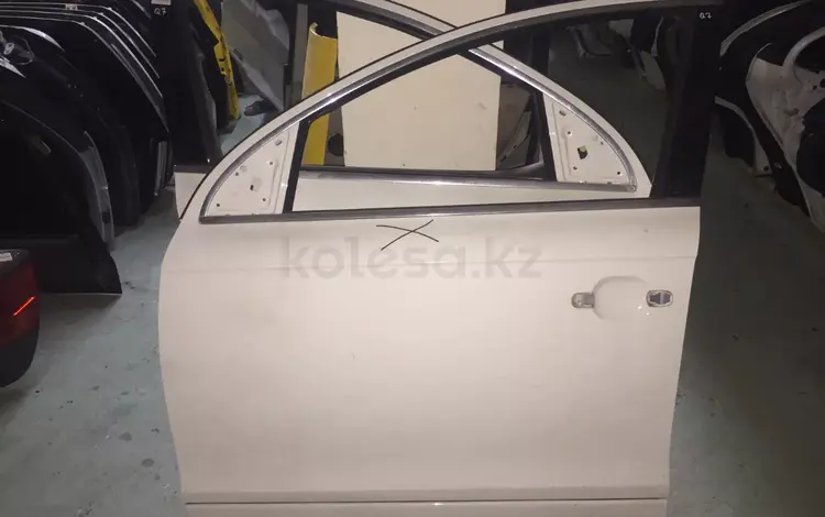 Дверь передняя левая на Audi q7 67002-00052 за 1 000 тг. в Алматы