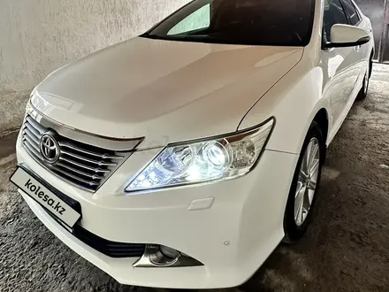 Toyota Camry 2013 года за 11 000 000 тг. в Жетысай – фото 2