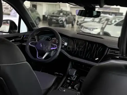 Volkswagen Touareg Business R-line 2025 года за 48 000 000 тг. в Костанай – фото 16
