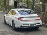 Hyundai Sonata 2021 годаүшін10 600 000 тг. в Алматы
