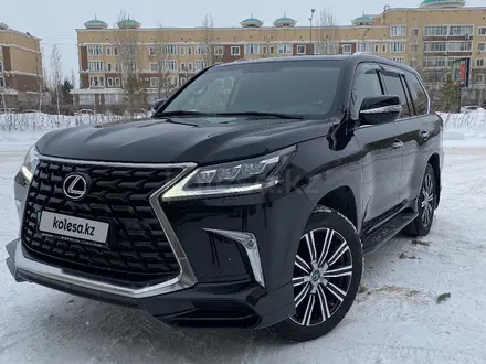 Lexus LX 570 2020 года за 55 000 000 тг. в Астана