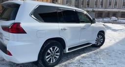 Lexus LX 570 2016 года за 38 500 000 тг. в Астана – фото 2