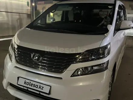 Toyota Alphard 2010 года за 7 500 000 тг. в Атырау