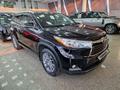 Toyota Highlander 2014 года за 15 900 000 тг. в Алматы