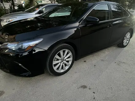 Toyota Camry 2015 года за 6 500 000 тг. в Жанаозен – фото 2