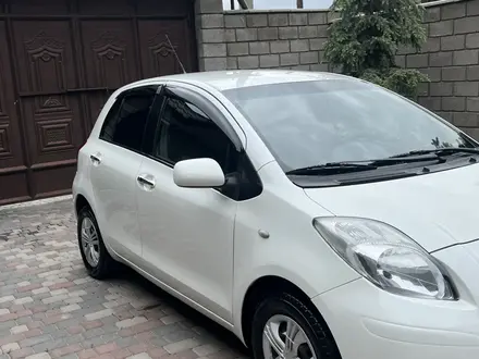 Toyota Yaris 2010 года за 4 800 000 тг. в Мерке – фото 3