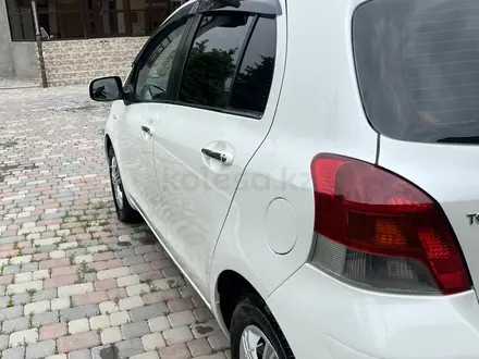 Toyota Yaris 2010 года за 4 800 000 тг. в Мерке – фото 4