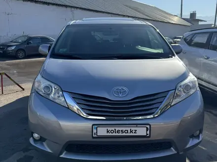 Toyota Sienna 2017 годаүшін9 500 000 тг. в Алматы